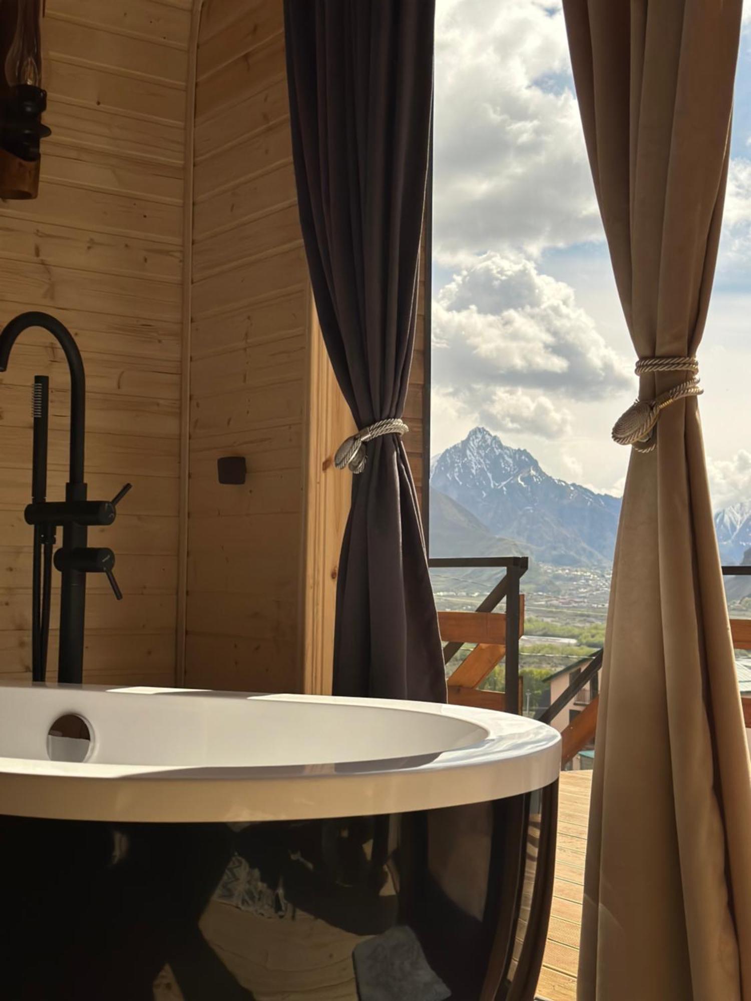 Outdoor Cottages Kazbegi Exterior photo