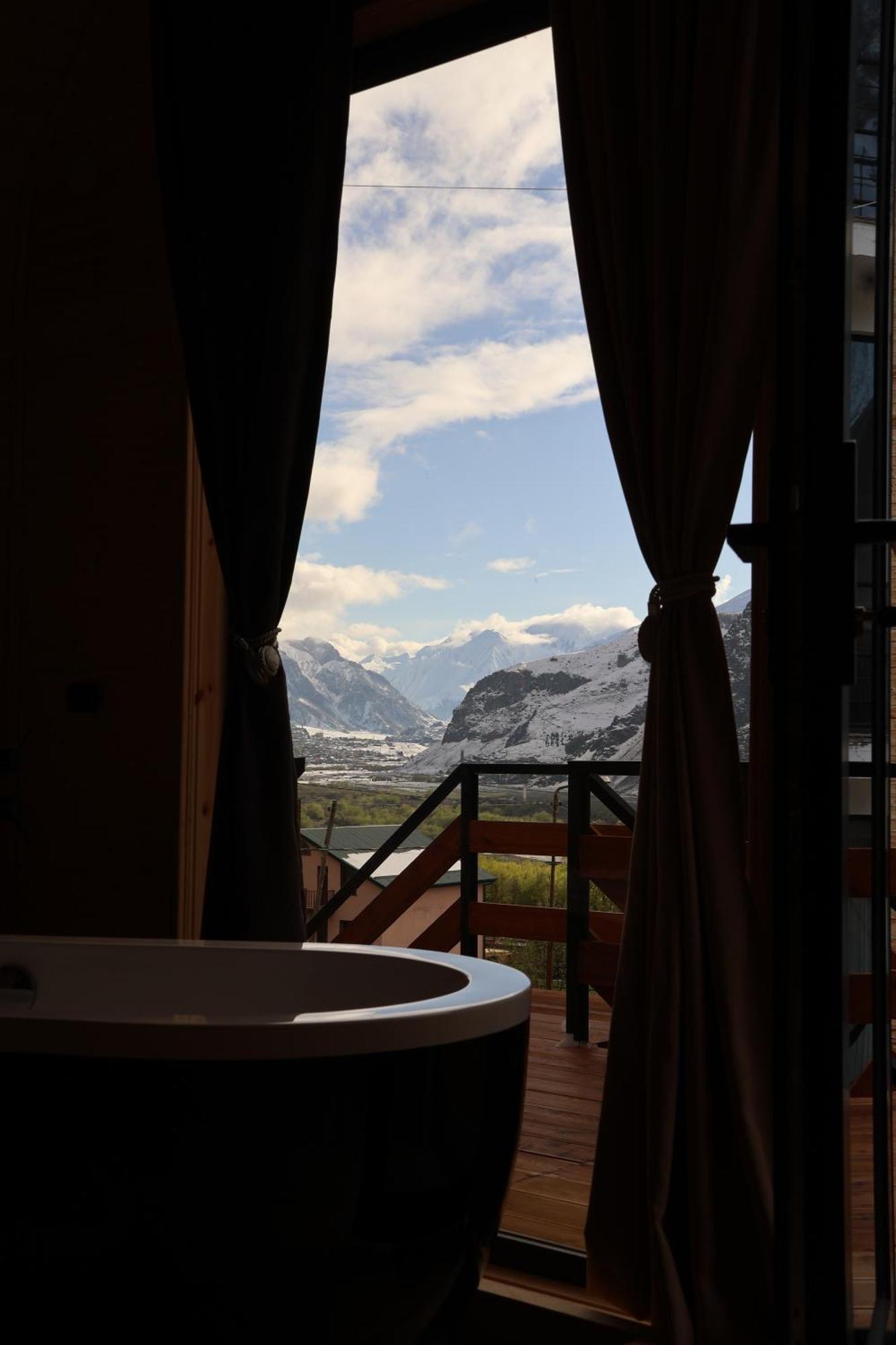 Outdoor Cottages Kazbegi Exterior photo